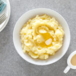 Mashed Potatoes w/ Gravy (6oz)